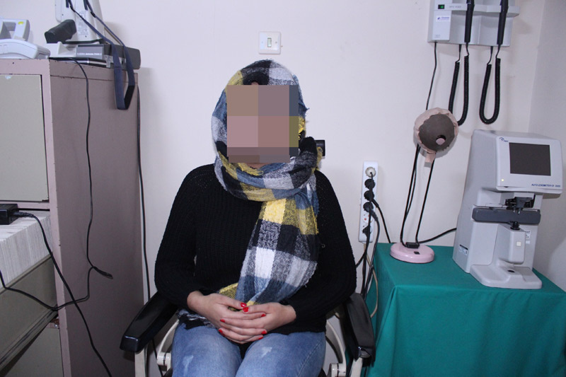 İzmir’de iki genç kadın bir anda kör oldu sebebi şoke etti