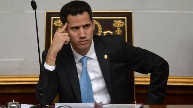 Venezuela'da iç savaş çıkardı kimdir bu kendini başkan ilan eden Juan Guaido?