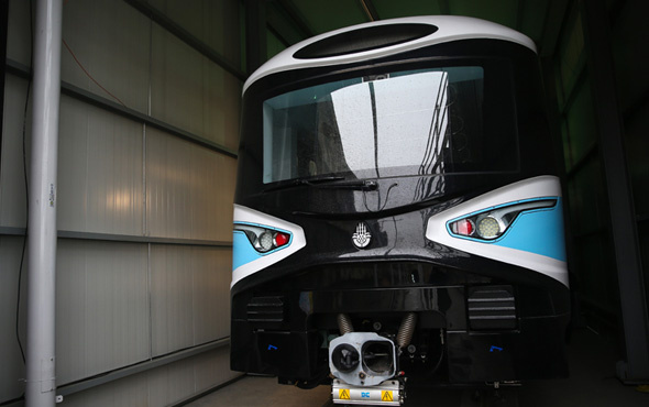 Kabataş-Mahmutbey metrosuna ilk araç indirildi