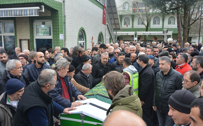 Erkan Can'ın en zor günü! Ağabeyini son yolculuğuna uğurladı