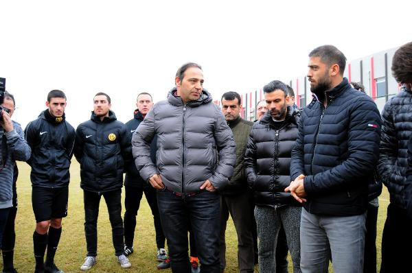 Eskişehirspor'da deprem: 9 futbolcu kulübü terk etti!
