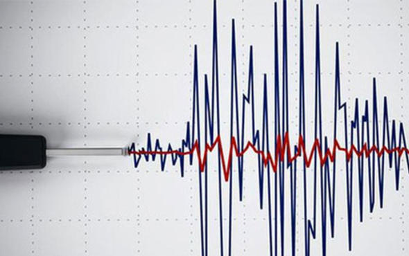 İzmir'de korkutan deprem! Kaç şiddetinde oldu?