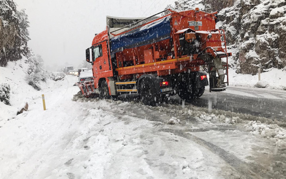 Antalya-Konya yolunda ulaşım güçlükle sağlanıyor