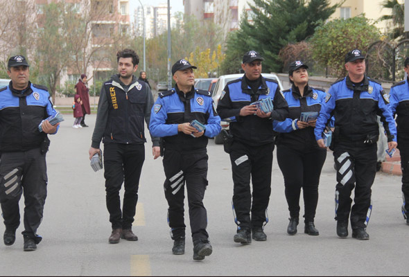 Adana’da mavi balina avı polis kapı kapı geziyor