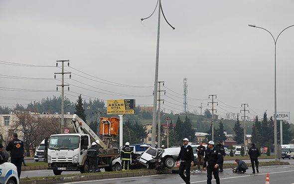 Kahramanmaraş'ta feci kaza: İkiye bölündü!