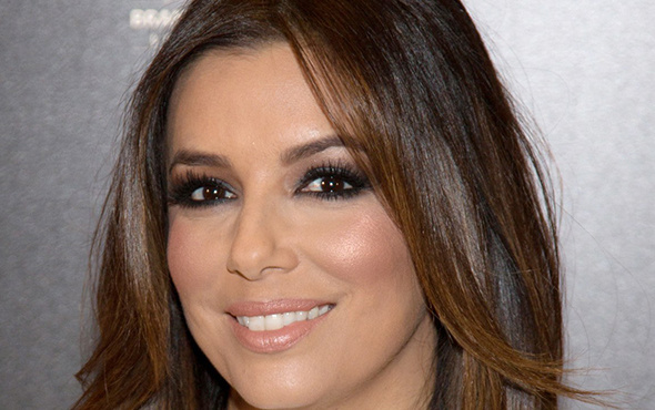 Umutsuz ev kadını Eva Longoria doğum kilolarından kurtuldu