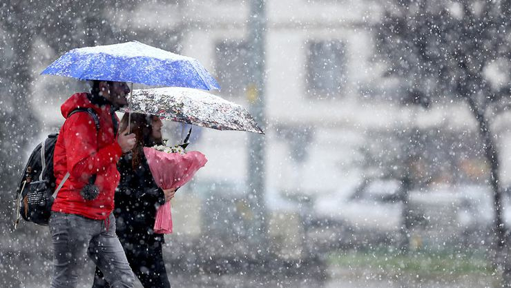 Meteroloji'den Ankara ve İstanbul için kar uyarısı! Yarın...