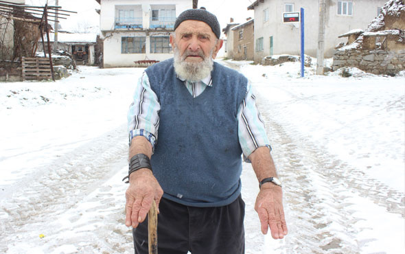 91 yaşında kara adeta meydan okuyor! Görenler inanamıyor