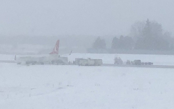 THY uçağı kar nedeniyle pistten çıktı!