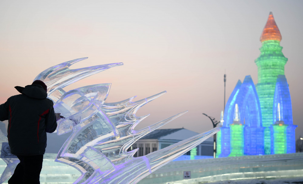 Çin'de Harbin Uluslararası Buz Festivali başladı 