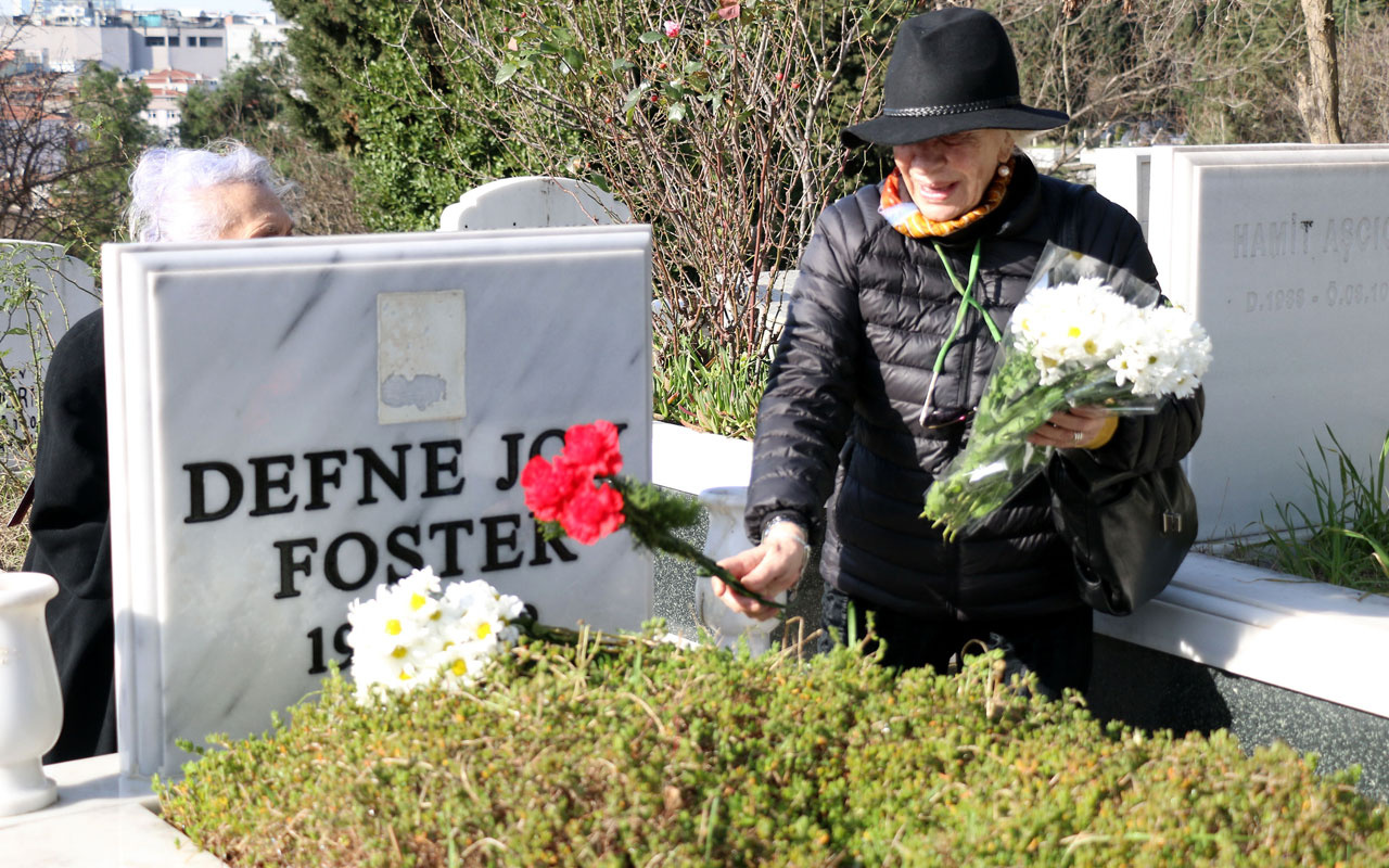 Defne Joy Foster'ın annesi isyan etti: Ona çektirenler 5 beterini çeksin