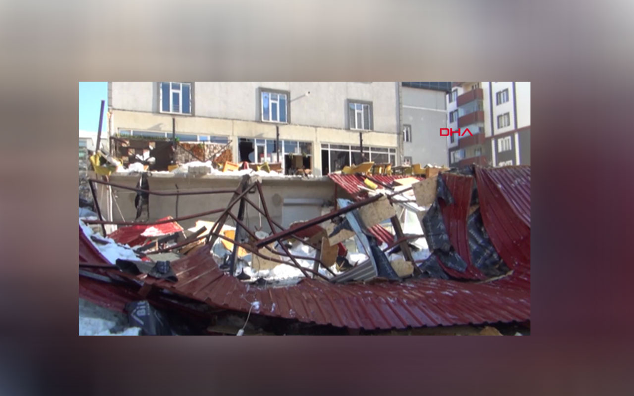 Bitlis'ten ilk görüntüler! Çatı çöktü ölü ve yaralılar var