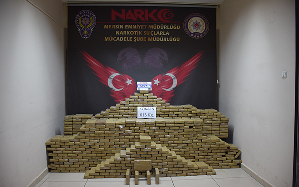 Muz yüklü konteynırda yüzlerce kilo kokain ele geçirildi!
