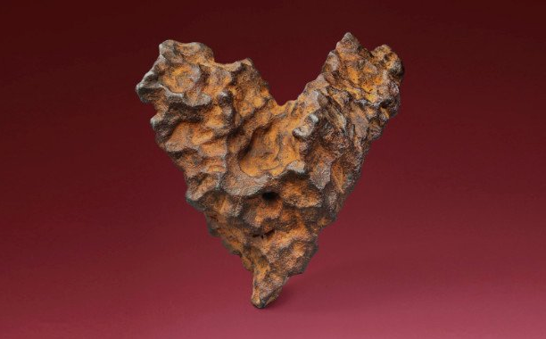 Tam 4,5 milyar yıllık meteor taşı Sevgililer Günü için rekor fiyata satışta