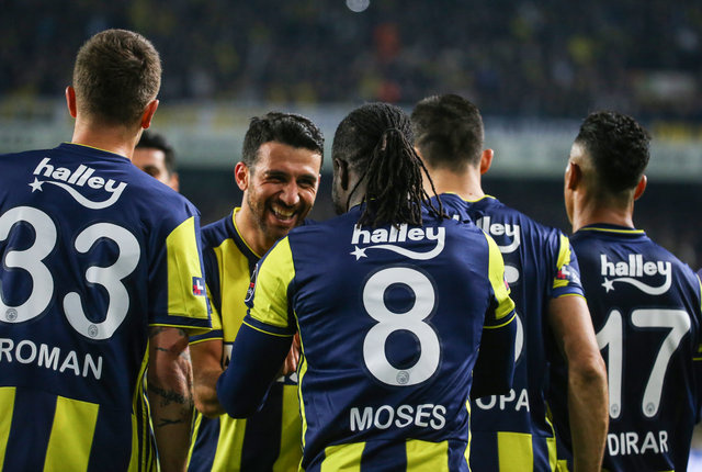 Ersun Yanal listeyi verdi! Fenerbahçe'de 8 isim yolcu