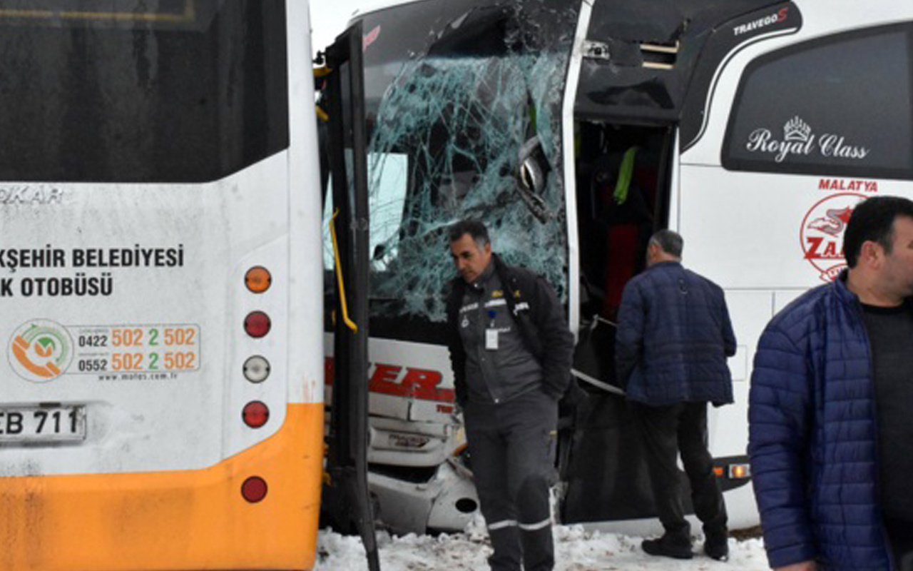 Malatya'da iki otobüs çarpıştı: 1 ölü, 17 yaralı