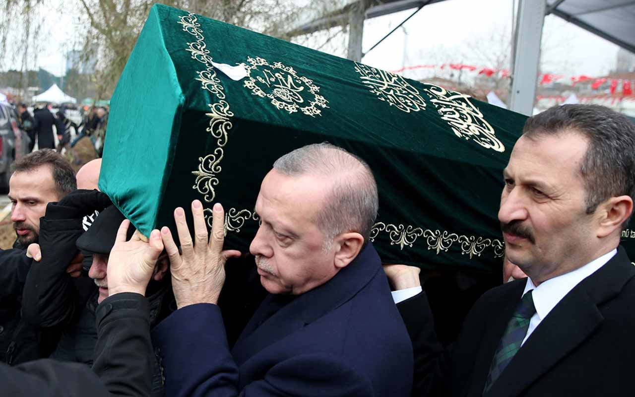 Cumhurbaşkanı Erdoğan Kartal'da ölenlerin cenaze törenine katıldı