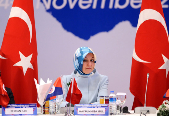 Hangi first lady daha şık?