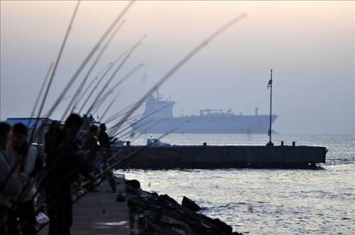 İstanbul'da sis hayatı felç etti