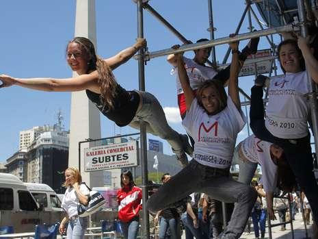 Arjantin'de striptizciler yarıştı