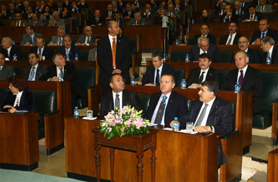 Sümeyye Erdoğan grup toplantısında