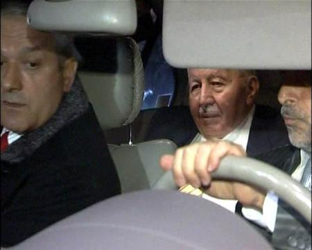 Havalimanında Erbakan izdihamı