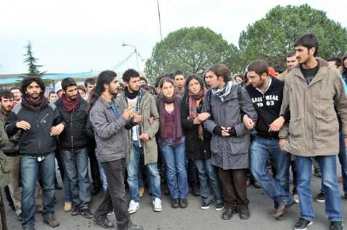 Polis öğrencileri bu hale getirdi