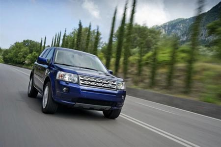 Yeni yüzüyle Land Rover Freelander 2