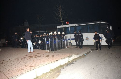 PKK'lılar cemevine saldırdı