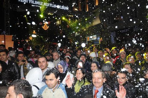 En renkli yeni yıl kutlamaları