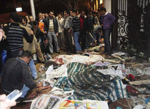 Mısır'da kiliseye bombalı saldırı!