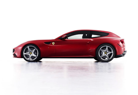 Ferrari FF ilk fotoğrafları