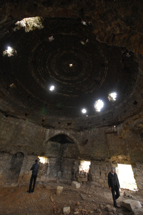 Kanuni'nin mirası talan edildi