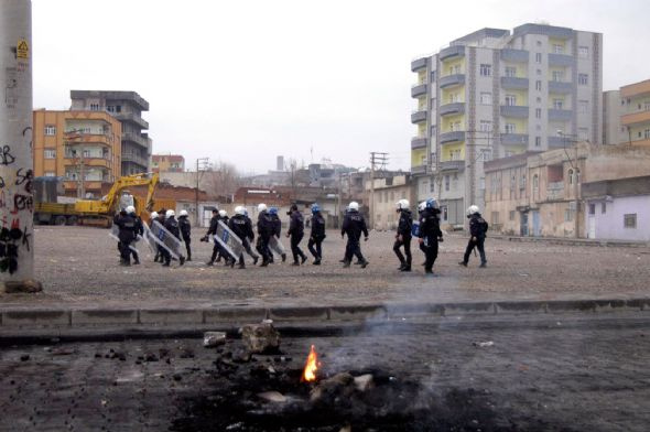 Cizre'li kadından PKK'ya isyan!