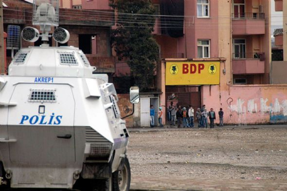 Cizre'li kadından PKK'ya isyan!