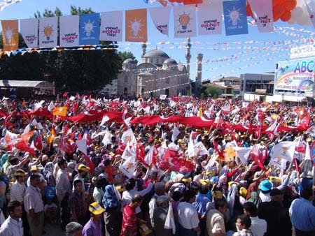 En son seçim anketine göre Türkiye'de durum