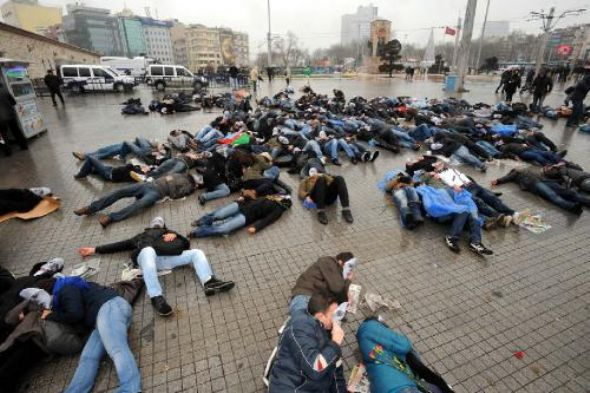 Azerbaycan Türkleri'nin katledilişini böyle andılar!