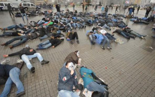 Azerbaycan Türkleri'nin katledilişini böyle andılar!