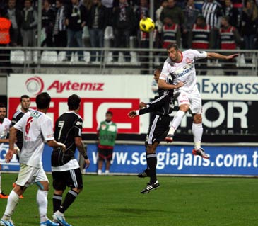 M.P.Antalyaspor:0 Beşiktaş:2
