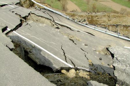 Bu olayın nedeni deprem değil!