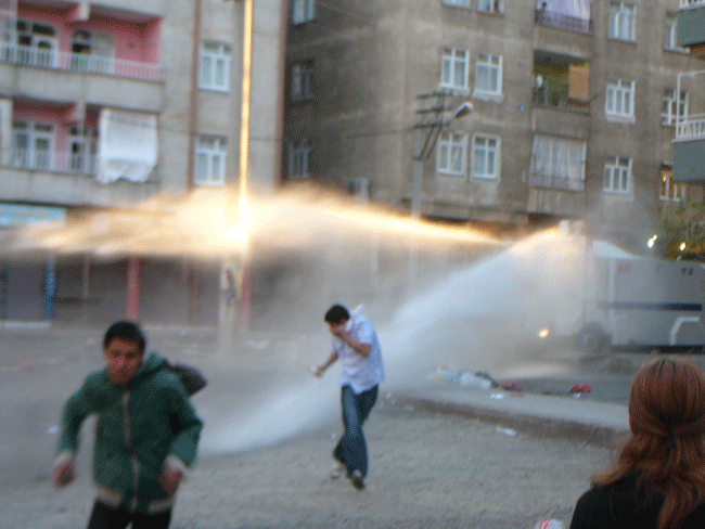 Diyarbakır 1990 öncesi gibi...