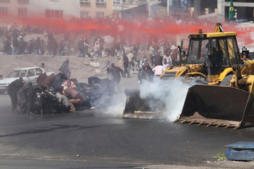 PKK'nın silahlı belediye araçları!