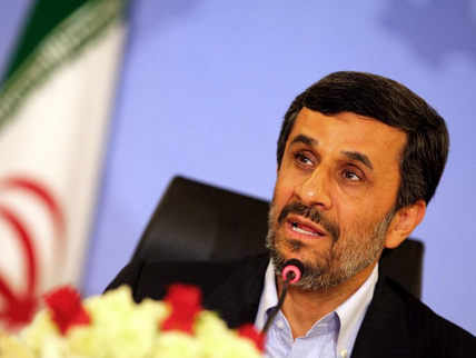 Ahmedinejad İstanbul'u adres gösterdi