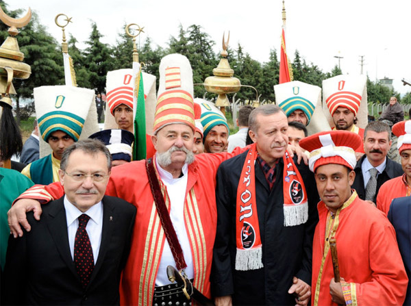 Başbakan'a mehteran sıcaklığı!