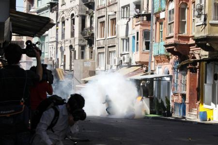 İstiklal Caddesi karıştı