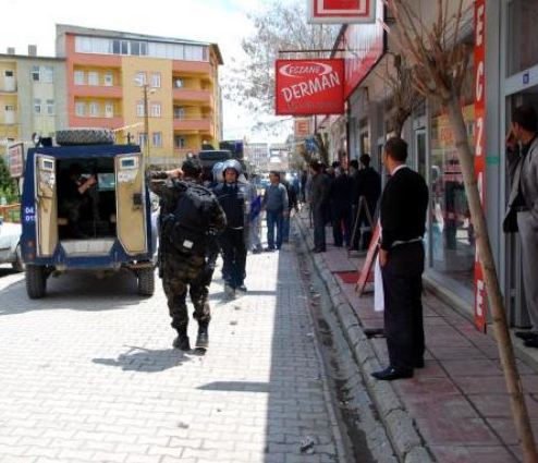 Ağrı'yı savaş alanına çevirdiler