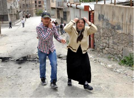 Oğlunu kurtarmak için böyle yalvardı