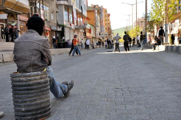 Hakkari yine karıştı