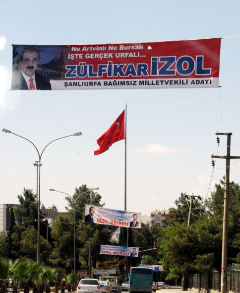 İzol aşiretinde pankart savaşı