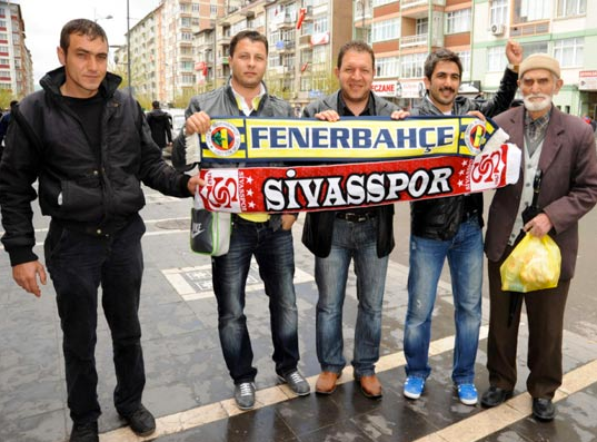 Fenerbahçeliler Sivas'ı işgal etti